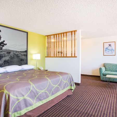 Hotel Super 8 By Wyndham Kingman Exterior foto